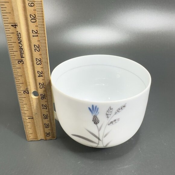 Bing & Grondahl Denmark Kjoebenhavn Porcelain Small Teacup And Saucer Set VTG - Picture 4 of 14